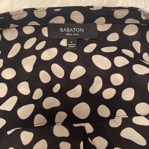 Aritzia Blouse. - Picture 2 of 2